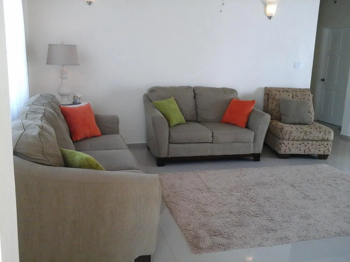 볼란스 Five Senses Antigua B&B